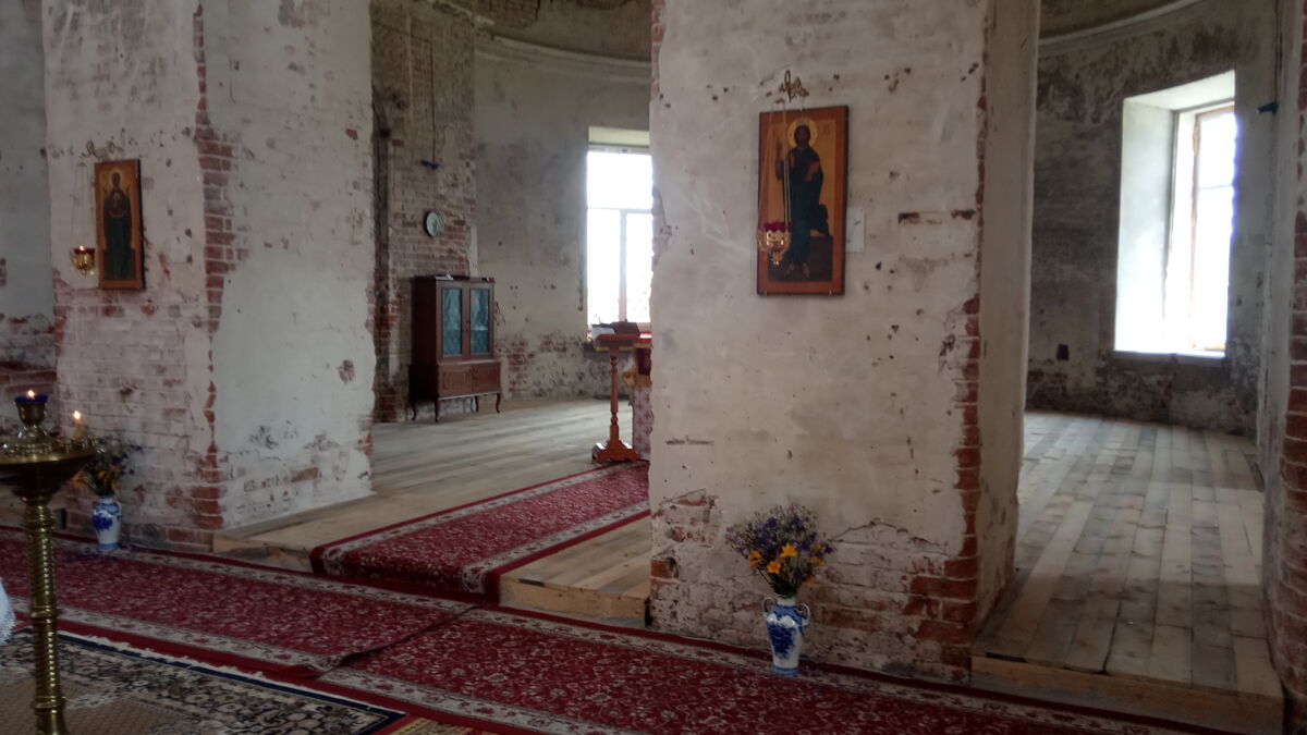 Церковь Воскресения Христова, Ильинский Погост (Орехово-Зуевский городской округ, Московская область). интерьер и убранство, Алтарь