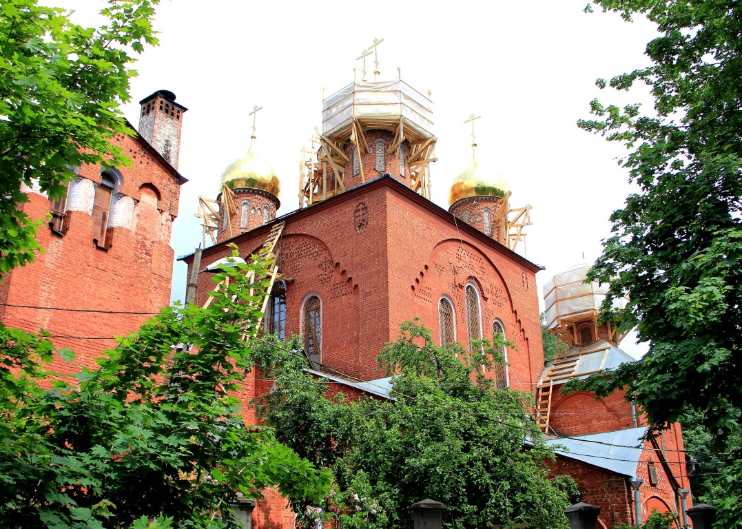 Советский район. Церковь Успения Пресвятой Богородицы на новом Бугровском кладбище. архитектурные детали