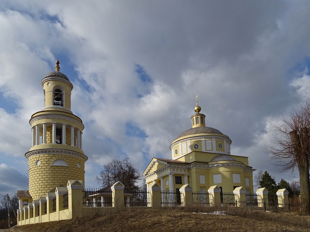 Село никольское рузский. Никольское-Гагарино Рузский район. Храм Николая Никольское Гагарино. Усадьба Никольское-Гагарино Старов. Церковь в усадьбе Никольское Гагарино.