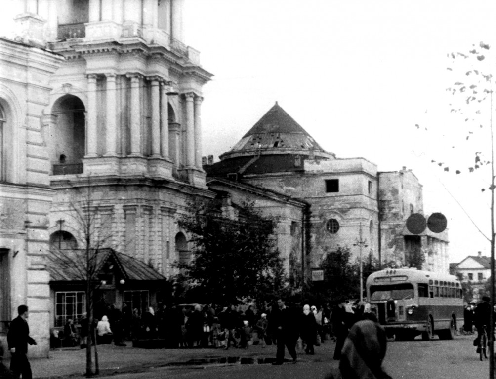 Рыбинск. Кафедральный собор Спаса Преображения. архивная фотография, Фото с сайта http://forum.myrybinsk.ru