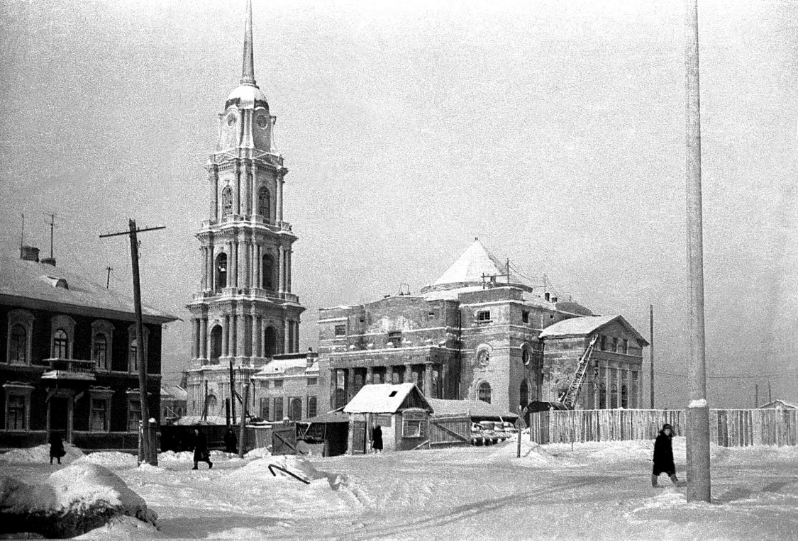 Рыбинск. Кафедральный собор Спаса Преображения. архивная фотография, Фото с сайта http://forum.myrybinsk.ru/theme4098/page500