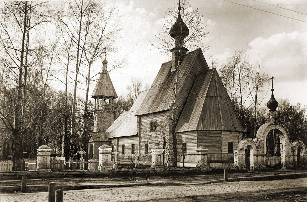 Церковь Успения Пресвятой Богородицы, Иваново (Иваново, город, Ивановская область). архивная фотография, Успенская церковь на Посадском кладбище. Автор фото Александр Дмитриевич Корнилов