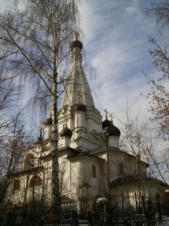 Южное Медведково. Церковь Покрова Пресвятой Богородицы в Медведкове. фасады, Вид  с  юго-востока