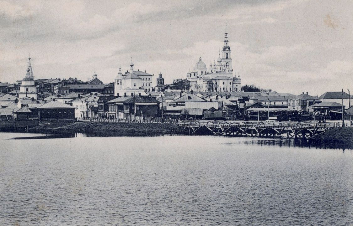 Храмовый комплекс. Соборы Успения Пресвятой Богородицы и Троицы Живоначальной, Кинешма (Кинешемский район, Ивановская область). архивная фотография, Фотоснимок с фотокарточки начала ХХ века