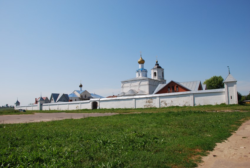Суздаль. Васильевский мужской монастырь. фасады, общий вид с востока.