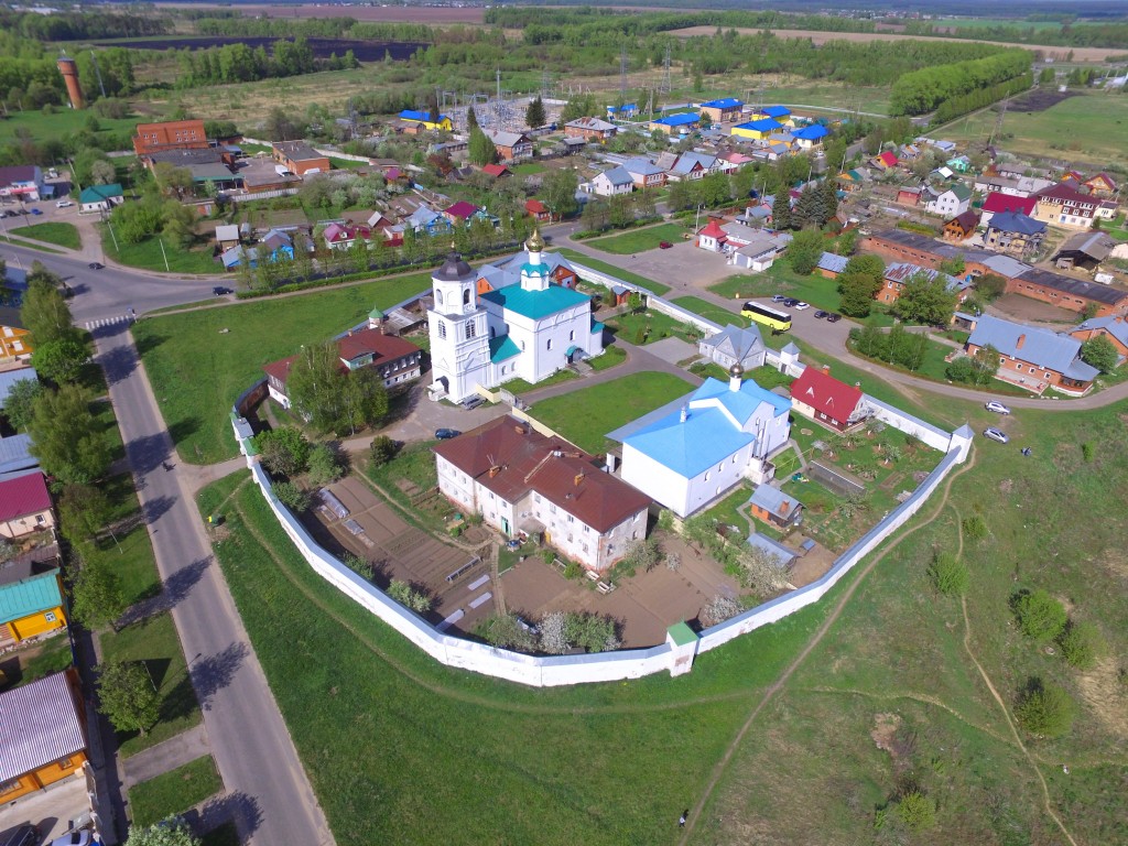 Суздаль. Васильевский мужской монастырь. общий вид в ландшафте, Вид с юго-запада, фото с квадрокоптера