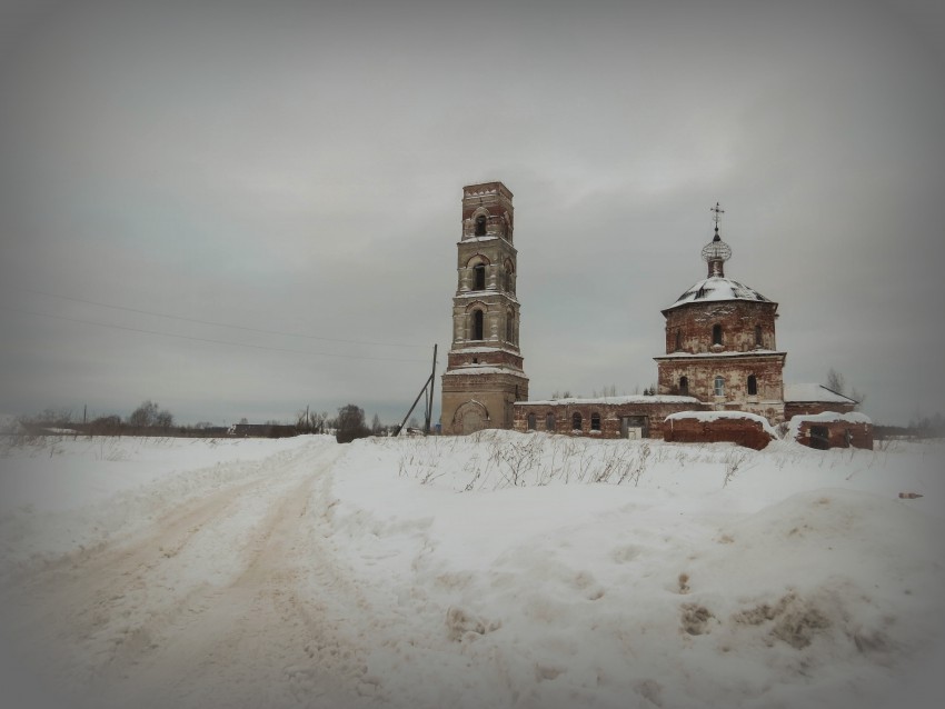 Церковь Успения Пресвятой Богородицы, Пушкино (Калининский район, Тверская область). общий вид в ландшафте