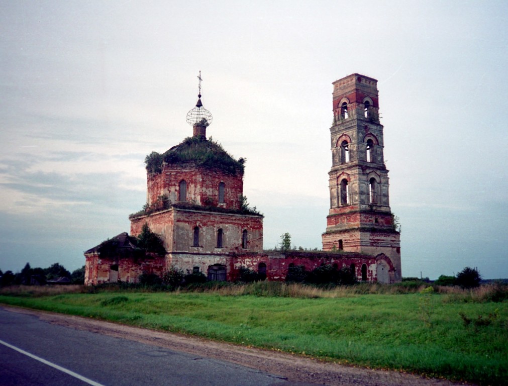 Пушкино. Церковь Успения Пресвятой Богородицы. фасады