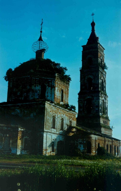 Пушкино. Церковь Успения Пресвятой Богородицы. фасады, фото 1994