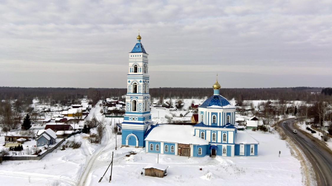 Церковь Успения Пресвятой Богородицы, Пушкино (Калининский район, Тверская область). общий вид в ландшафте