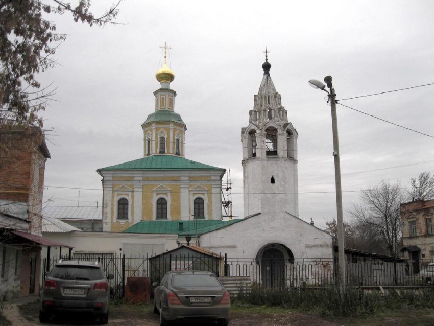 Владимир. Церковь Георгия Победоносца. общий вид в ландшафте, западный фасад