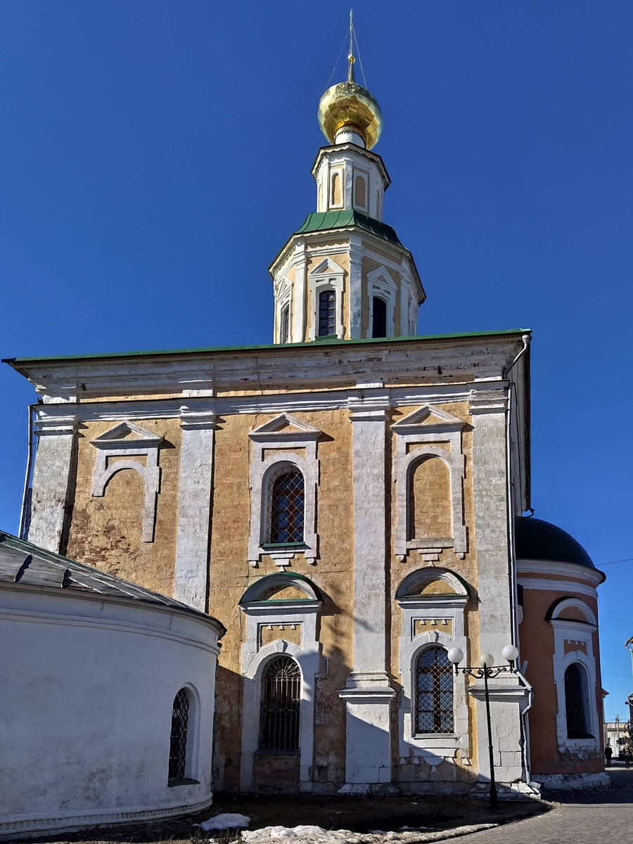 Владимир. Церковь Георгия Победоносца. архитектурные детали