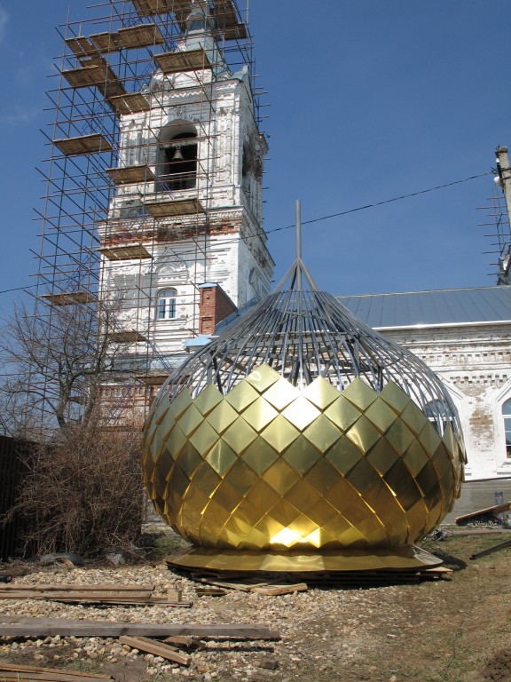 Жестылёво. Церковь Покрова Пресвятой Богородицы. документальные фотографии, 28-30 апреля 2015 года на храме заменили купола.