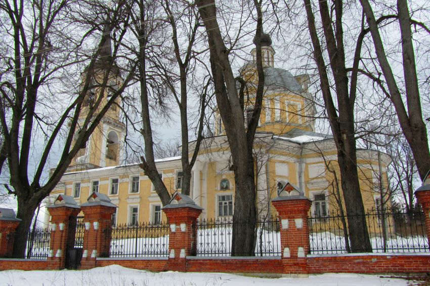 Церковь Рождества Пресвятой Богородицы, Хатунь (Ступинский городской округ, Московская область). фасады, вид с юго-востока, из-за ограды