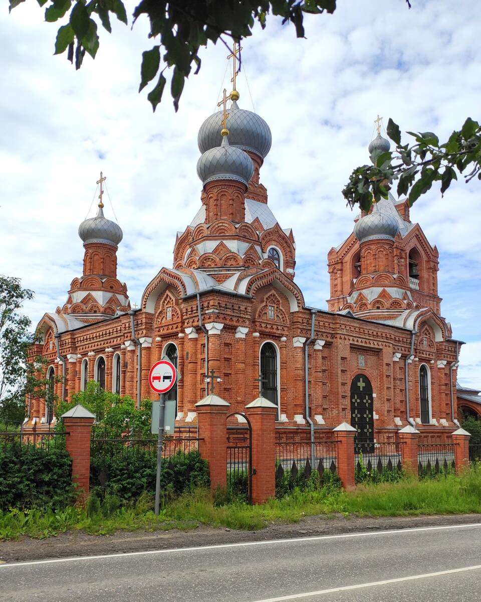 Церковь Воздвижения Креста Господня, Дарна (Истринский городской округ и ЗАТО Восход, Московская область). фасады