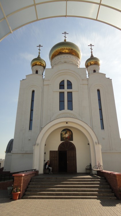 Церковь Рождества Христова, Старый Оскол (Старый Оскол, город, Белгородская область). фасады, Западный фасад (вид от надвратной звонницы)