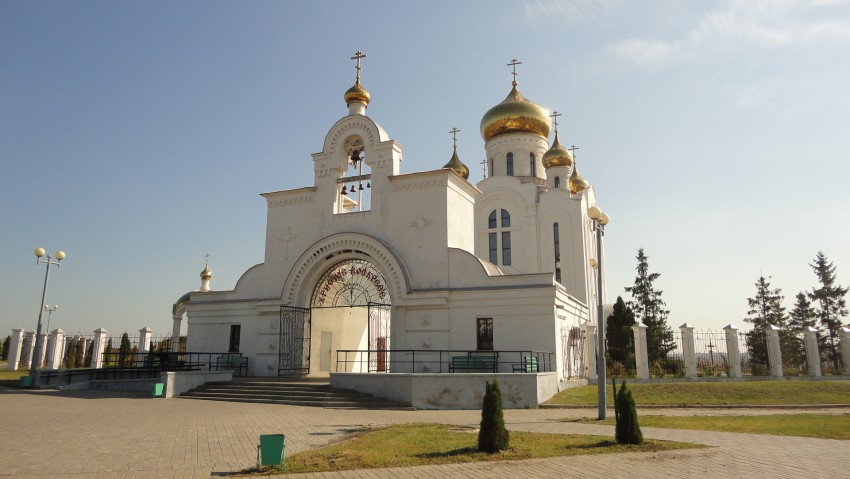 Старый Оскол. Церковь Рождества Христова. архитектурные детали, Надвратная звонница