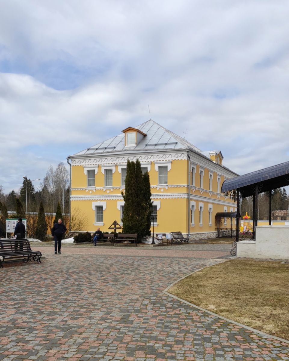 Троице-Одигитриевская Зосимова пустынь, Зосимова пустынь (Троицкий административный округ (ТАО), г. Москва). дополнительная информация, Монастырский корпус