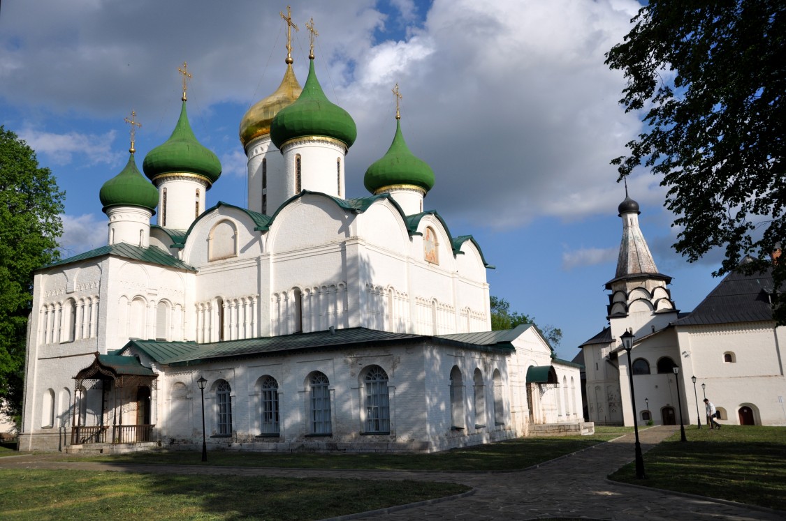 Суздаль. Спасо-Евфимиевский монастырь. Собор Спаса Преображения. фасады