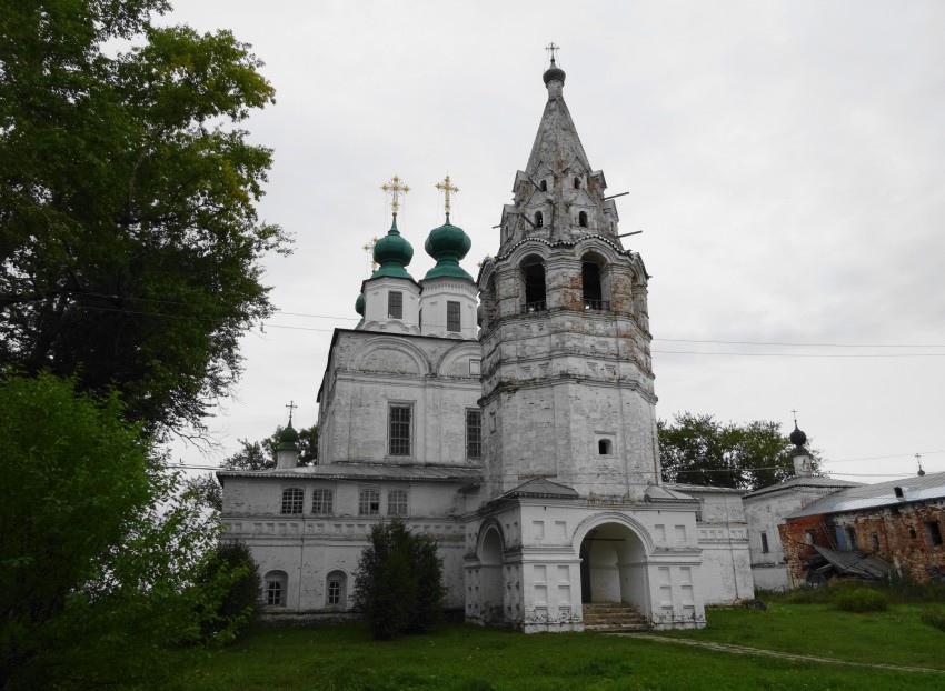 Троице-Гледенский монастырь. Собор Троицы Живоначальной, Морозовица (Великоустюгский район, Вологодская область). фасады
