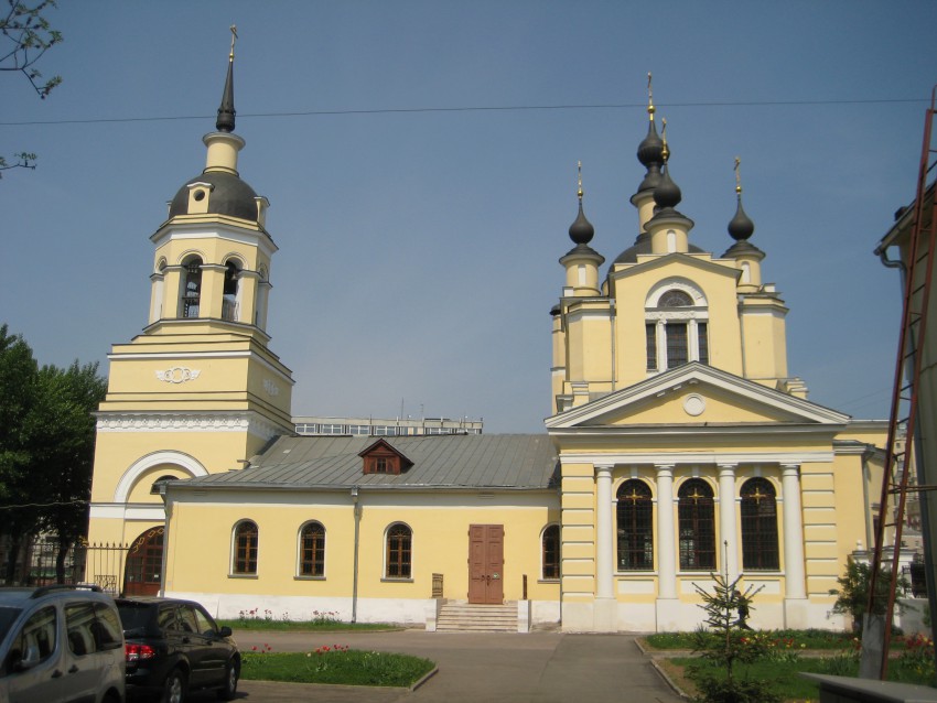 Басманный. Церковь Покрова Пресвятой Богородицы в Красном селе. фасады