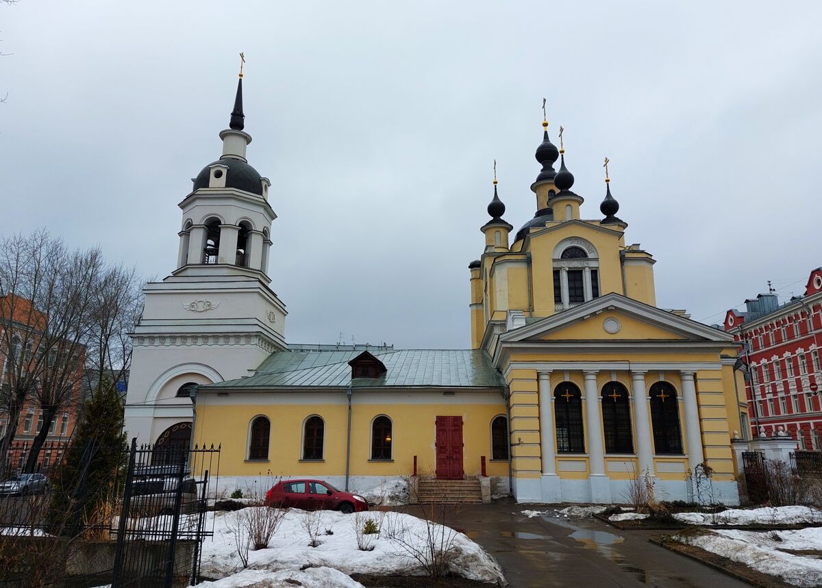 Церковь Покрова Пресвятой Богородицы в Красном селе, Басманный (Центральный административный округ (ЦАО), г. Москва). фасады