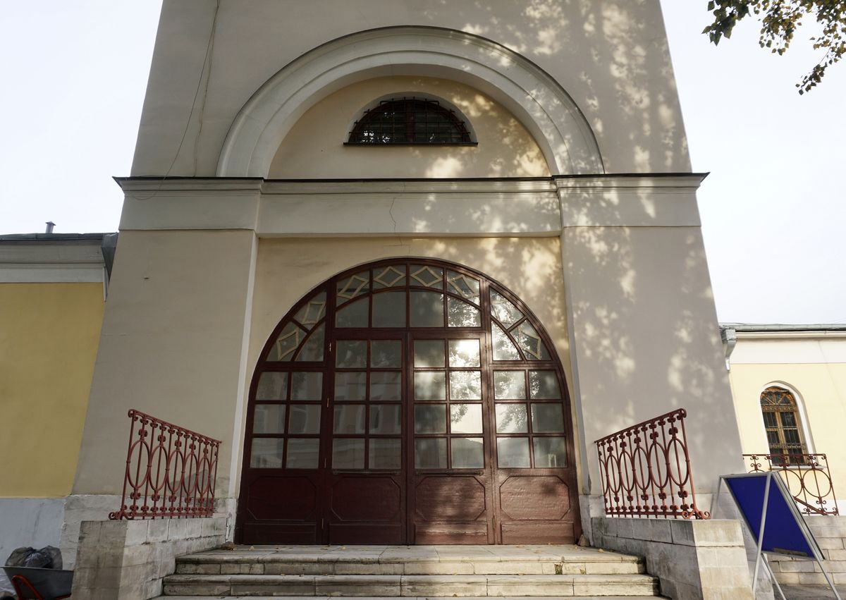 Церковь Покрова Пресвятой Богородицы в Красном селе, Басманный (Центральный административный округ (ЦАО), г. Москва). 
