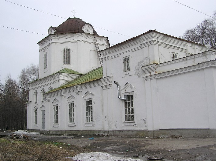 Нижегородский район. Церковь Петра и Павла на бывшем Петропавловском кладбище. фасады