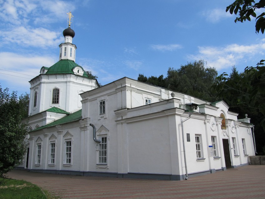 Нижегородский район. Церковь Петра и Павла на бывшем Петропавловском кладбище. фасады