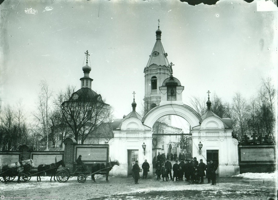 Нижегородский район. Церковь Петра и Павла на бывшем Петропавловском кладбище. архивная фотография, Источник: https://pastvu.com/p/193718 