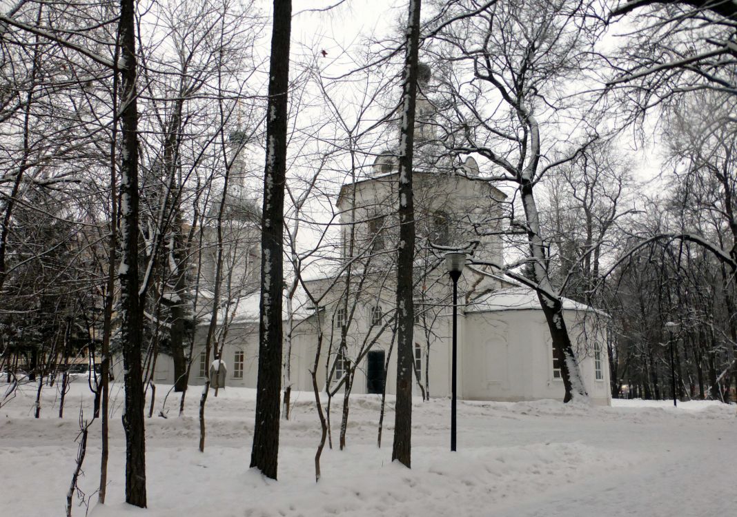 Нижегородский район. Церковь Петра и Павла на бывшем Петропавловском кладбище. фасады