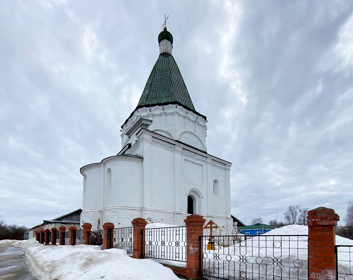 Вид с северо-востока, фасады. Церковь Николая Чудотворца, Балахна (Балахнинский район, Нижегородская область)