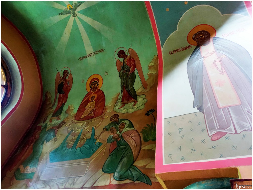 Церковь Всех Святых на кладбище 