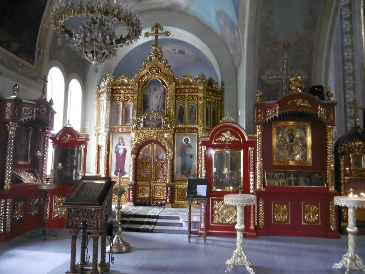 Церковь Спаса Всемилостивого на Полтавке, Нижегородский район (Нижний Новгород, город, Нижегородская область). интерьер и убранство, Придел в честь Петра, Алексия, Ионы, Филиппа, святителей Московских
