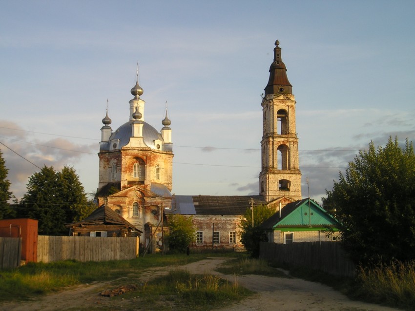 Церковь Преображения Господня, Вершилово (Чкаловск, город, Нижегородская область). общий вид в ландшафте
