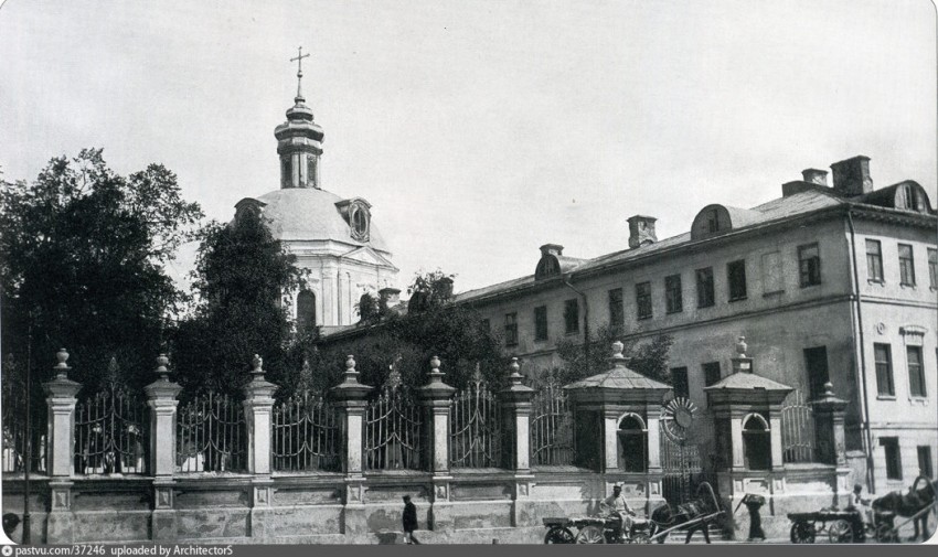 Церковь Никиты мученика (Владимирской иконы Божией Матери) в Старой Басманной слободе, Басманный (Центральный административный округ (ЦАО), г. Москва). архивная фотография, Фотография с сайта pastvu.ru Фото 1915 г.