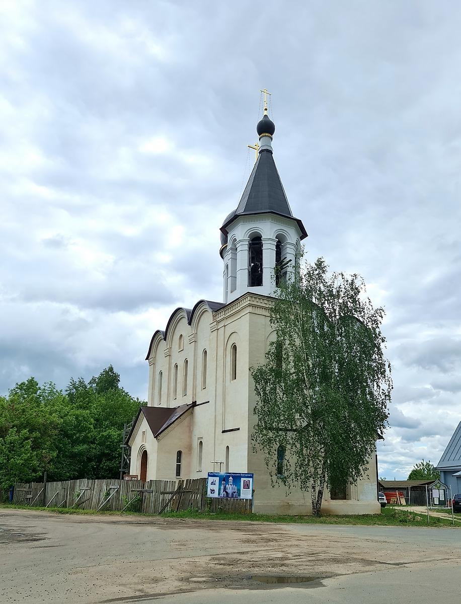 Вид с юго -запада, общий вид в ландшафте. Церковь Авраамия Болгарского в пос. Энергетик, Владимир (Владимир, город, Владимирская область)
