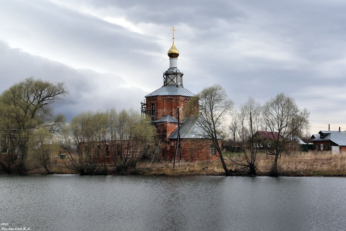 Теренеево. Церковь Михаила Архангела. общий вид в ландшафте, Вид с юга