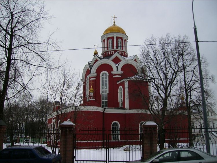 Аэропорт. Церковь Благовещения Пресвятой Богородицы в Петровском парке. дополнительная информация