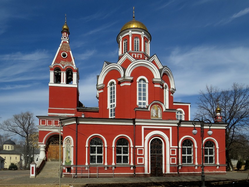 Храм благовещения богородицы в петровском парке