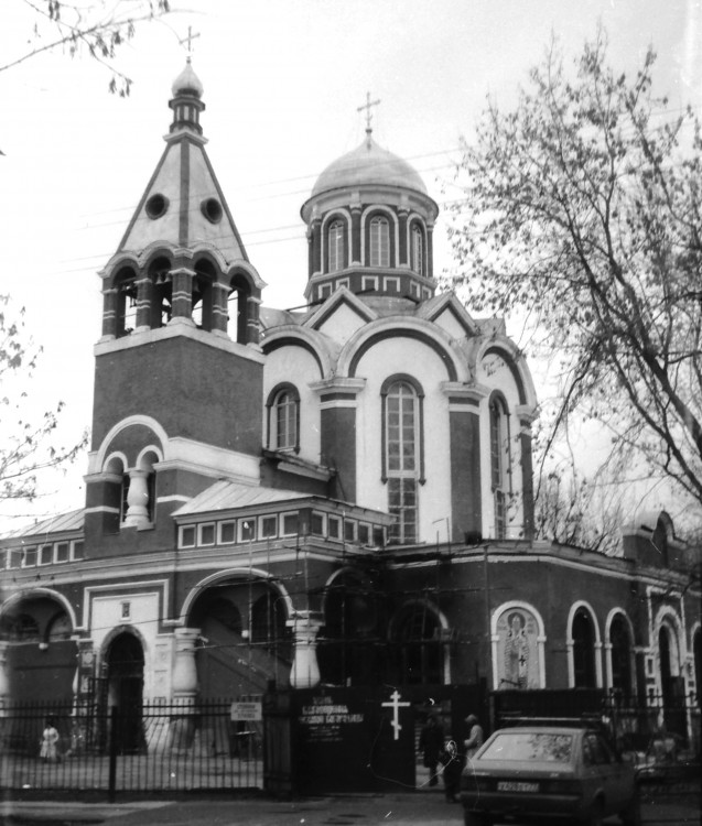 Аэропорт. Церковь Благовещения Пресвятой Богородицы в Петровском парке. фасады