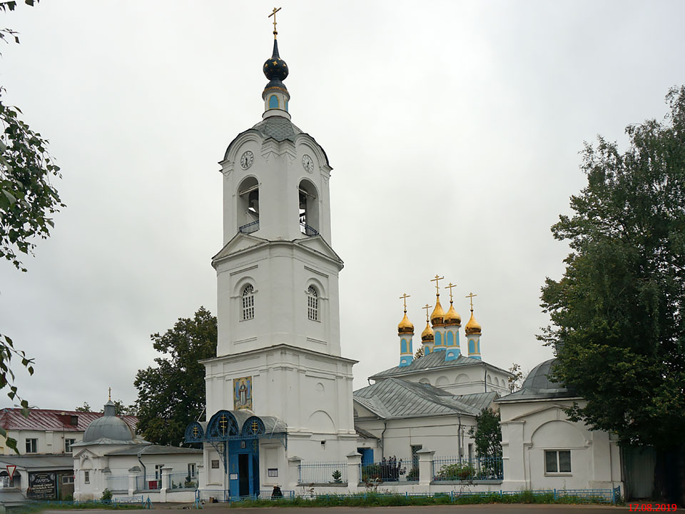 Покров. Церковь Покрова Пресвятой Богородицы. фасады