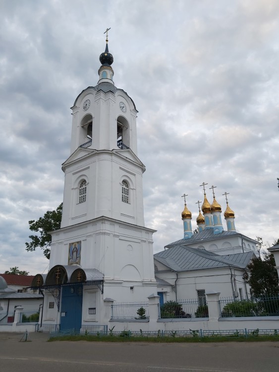 Покров. Церковь Покрова Пресвятой Богородицы. фасады