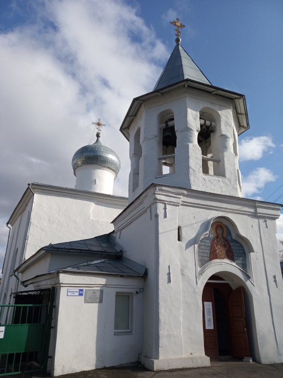 Псков. Церковь Покрова Пресвятой Богородицы от Торгу. фасады