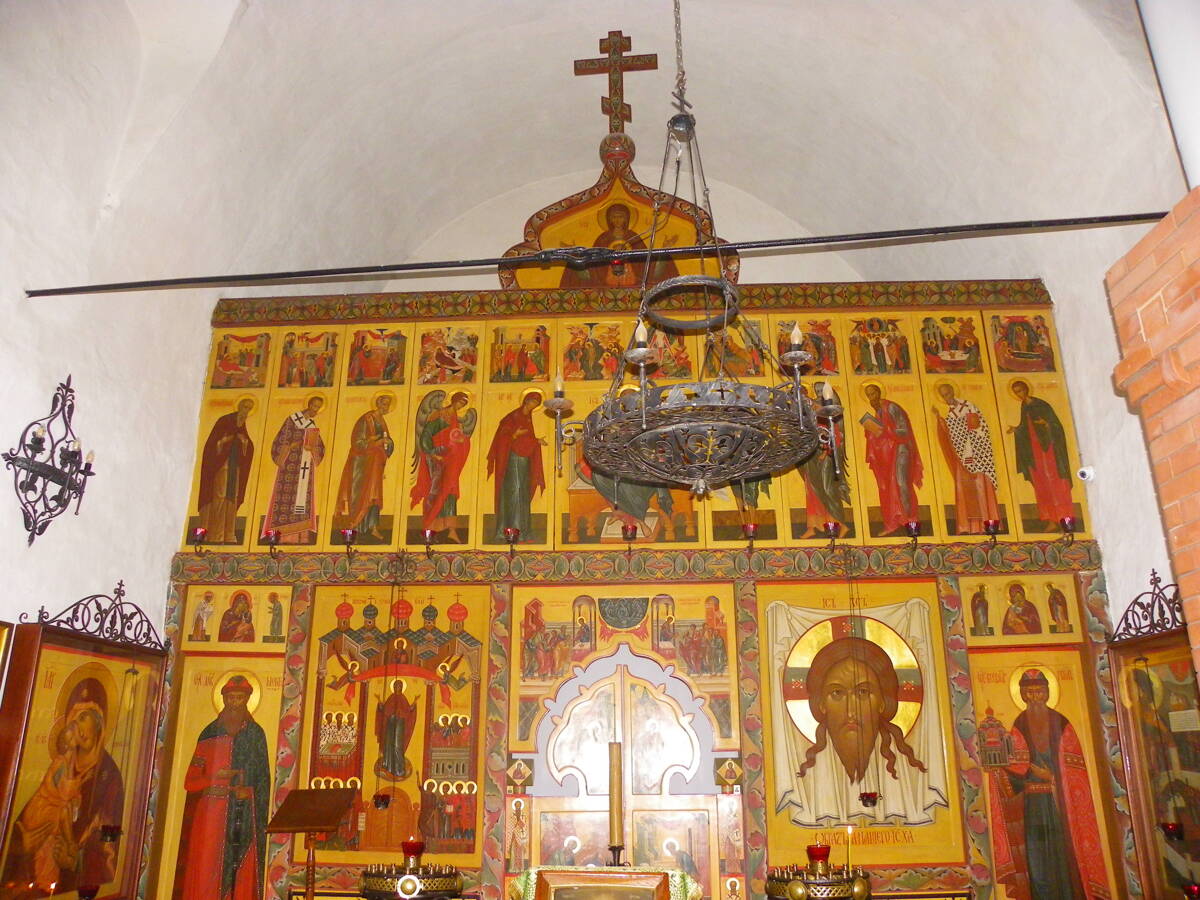 Церковь Покрова и Рождества Пресвятой Богородицы от Пролома, Псков (Псков, город, Псковская область). интерьер и убранство, Иконостас