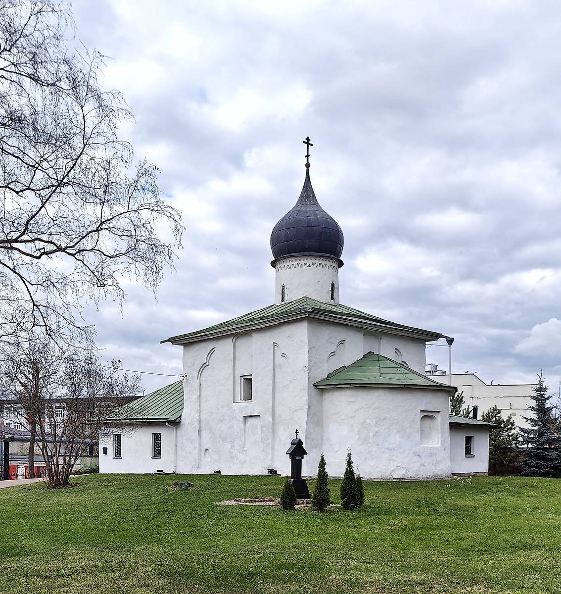 фасады. Церковь Николая Чудотворца от Каменной ограды, Псков (Псков, город, Псковская область)