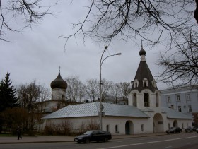 Псков. Церковь Михаила и Гавриила Архангелов с Городца