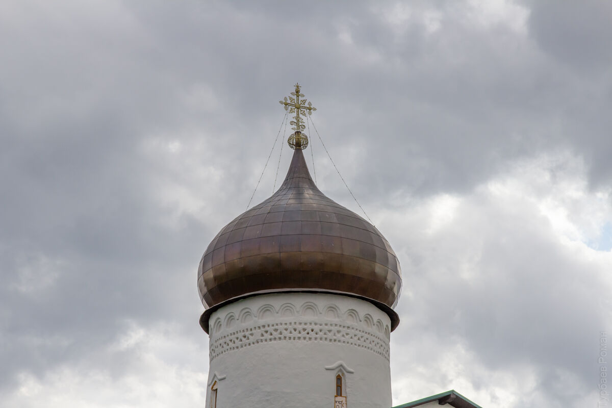 Церковь Космы и Дамиана с Примостья, Псков (Псков, город, Псковская область). архитектурные детали, Глава