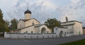 Псков. Церковь Космы и Дамиана с Примостья