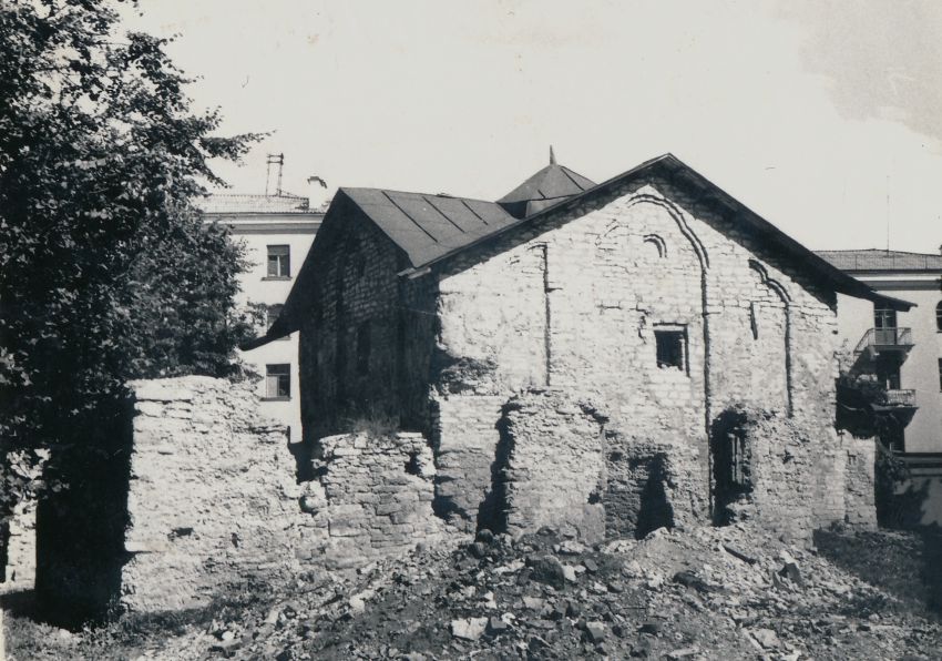 Псков. Церковь Сергия Радонежского с Залужья. архивная фотография, Собственная съемка